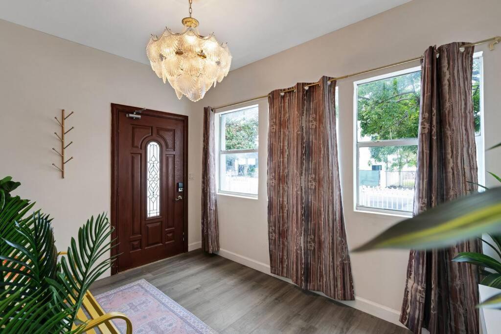 New! Havana Nights Villa ! Walk To Calle Ocho! Miami Zewnętrze zdjęcie